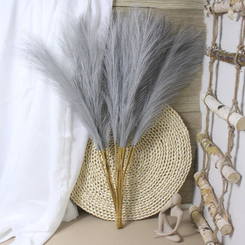 LushPlume – Fluffy Pampas Grass for Chic Boho Décor & Elegant Styling (10 pcs)